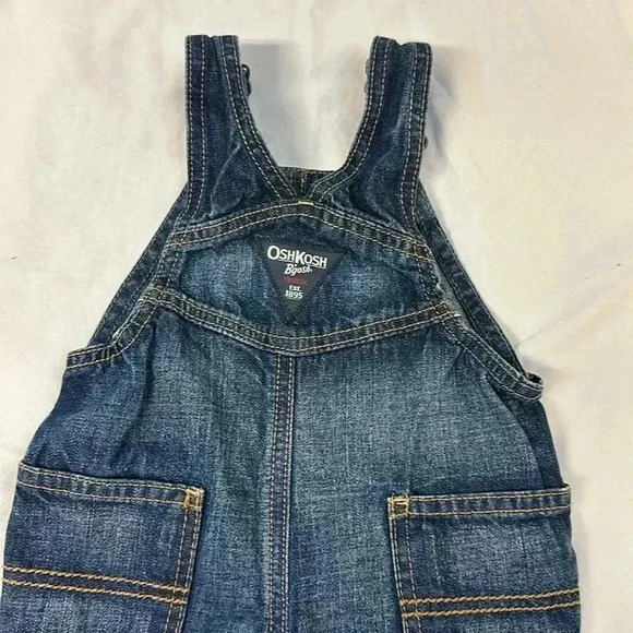 OshKosh B'gosh - Denim/Jean Baby overalls with patch design. Size  6 months - Picture 4 of 5